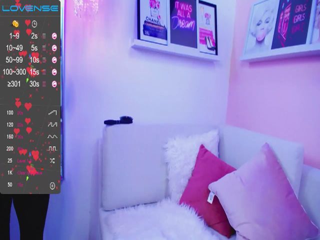 Live sex webcam photo for Kiaramoon #268641658