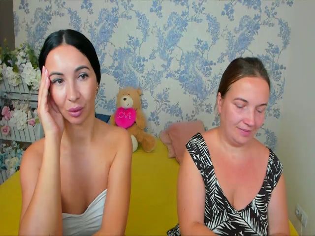 Live sex webcam photo for NikaRysa #268647862
