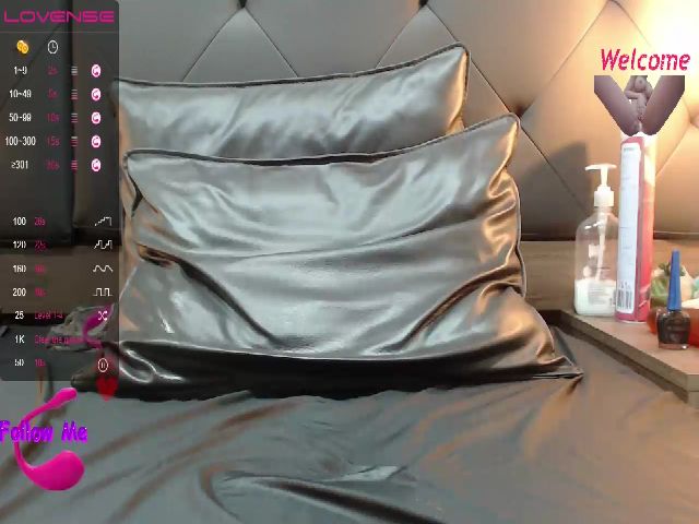 Live sex webcam photo for AnaSaenz #268649105