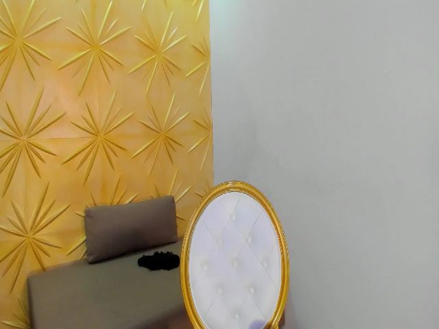 Live sex webcam photo for Tamy_Roman #268651162