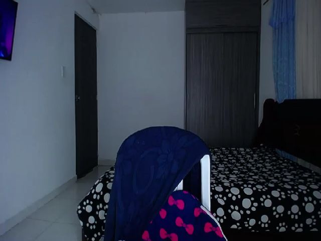 Live sex webcam photo for Jessycutie #268630926