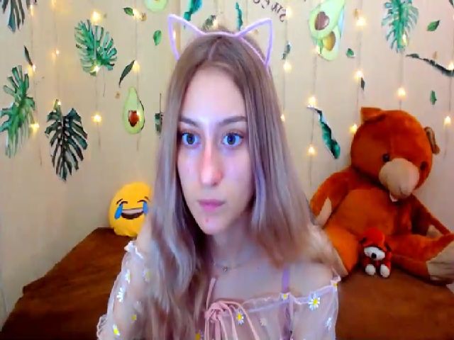 Live sex webcam photo for LinaRum__ #268633869