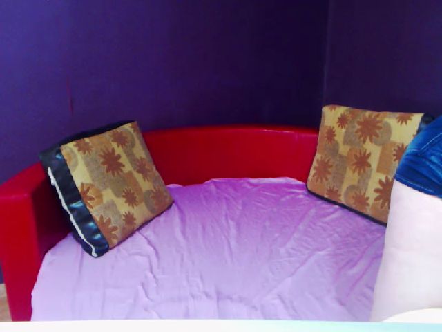 Live sex webcam photo for SlaveMeRubyX #268637045