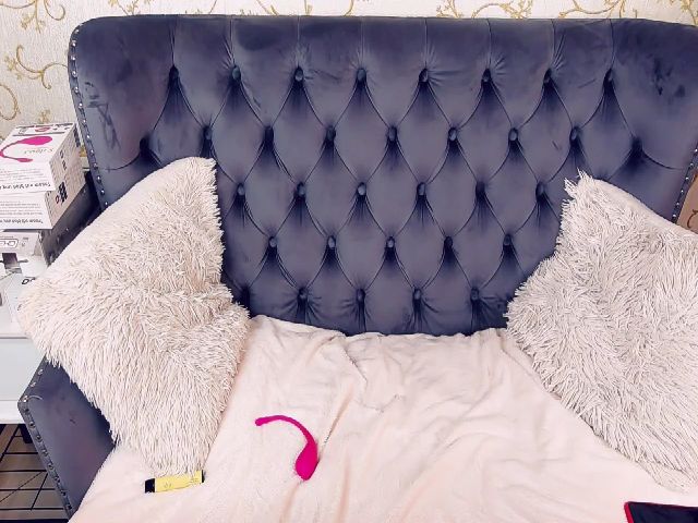 Live sex webcam photo for GoldBabyy #268638827