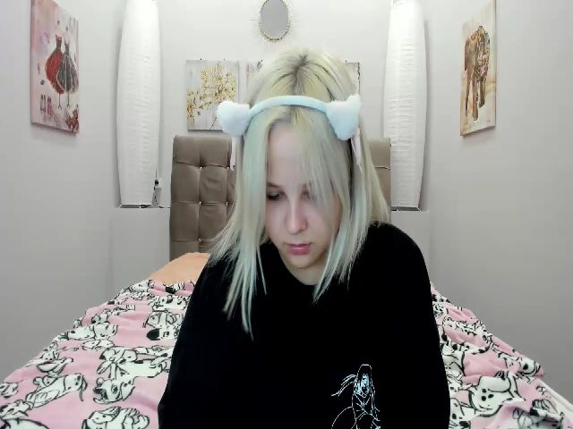 Live sex webcam photo for Helokit #268638071