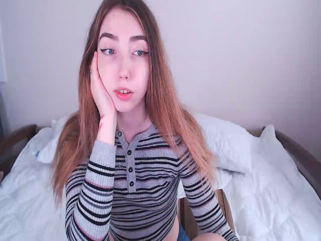 Live sex webcam photo for JuliPeach #268637191