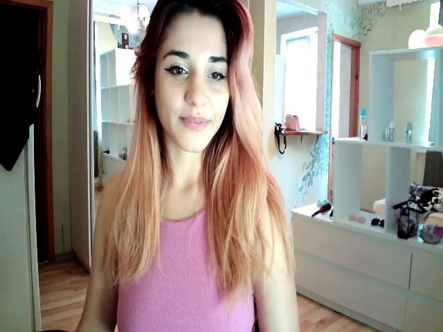 Live sex webcam photo for Lexy_hott #268638463