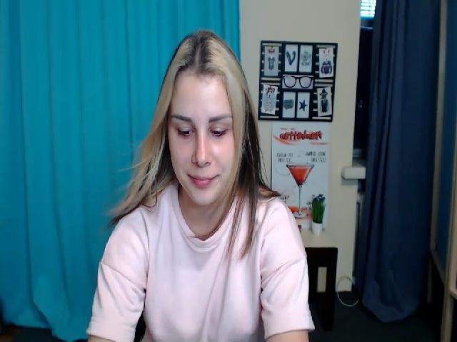 Live sex webcam photo for PolliMilk #268633788