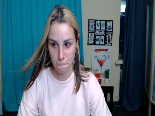 Live sex webcam photo for PolliMilk #268637714