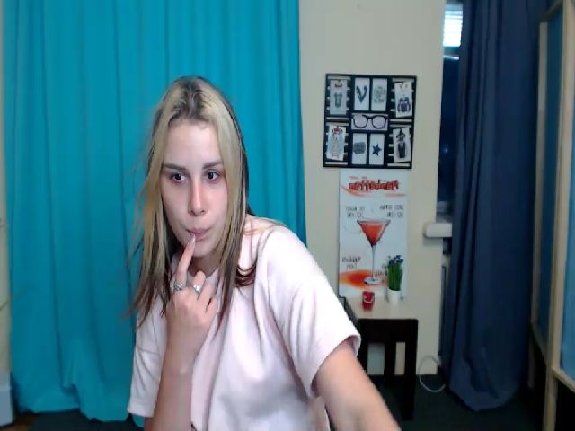 Live sex webcam photo for PolliMilk #268638259