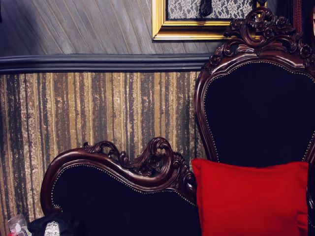 Live sex webcam photo for MelissaGlow #268643506