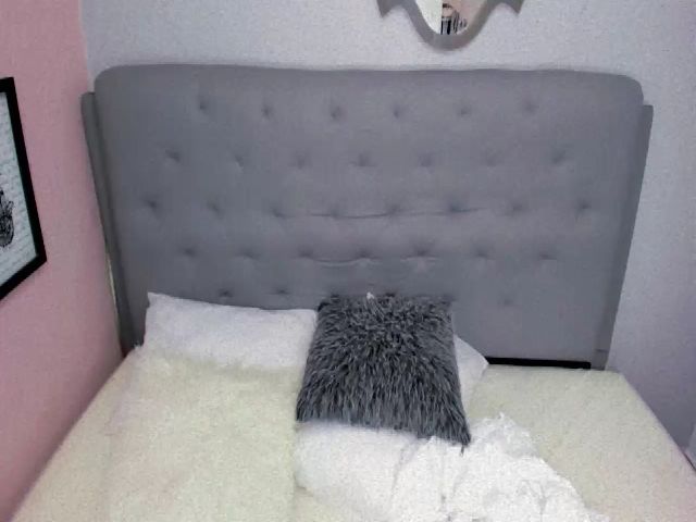Live sex webcam photo for valentina_lo #268646216