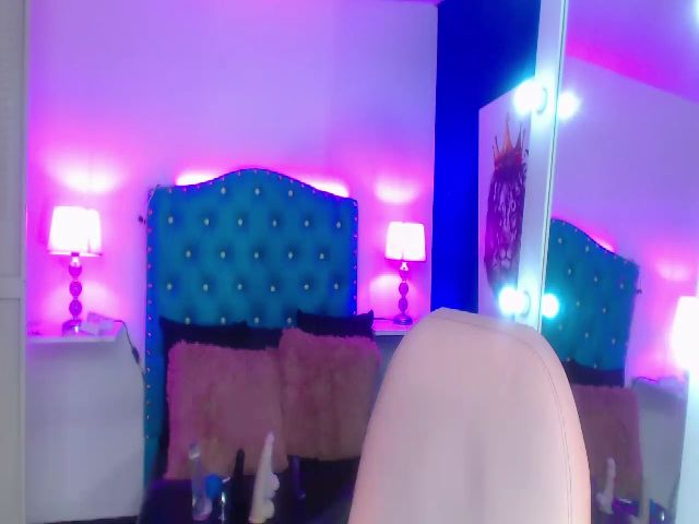 Live sex webcam photo for Georgia_Cox #268643706