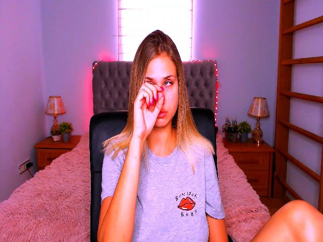 Live sex webcam photo for Vital__Force #268638397