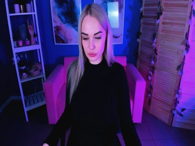 Live sex webcam photo for EvaRame #268633630