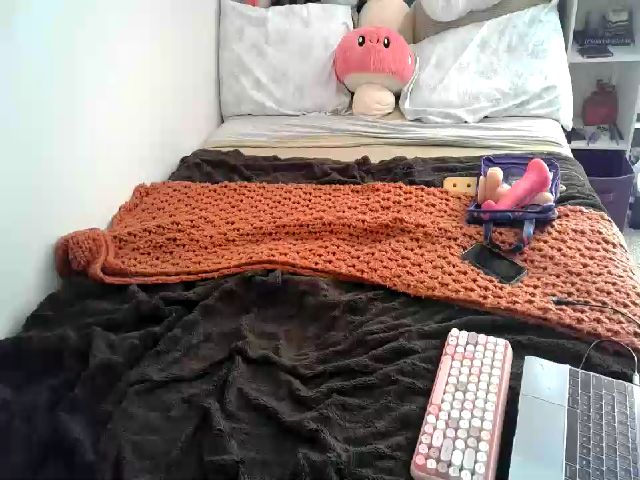 Live sex webcam photo for juicyJanedoe #268644040