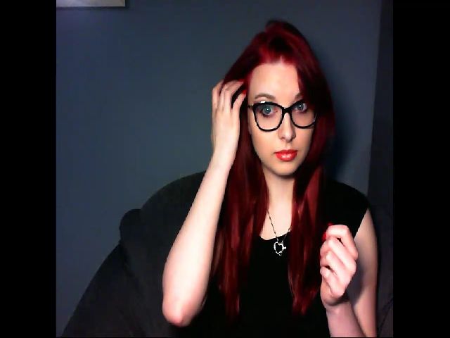 Live sex webcam photo for VirginLuna18 #268641774