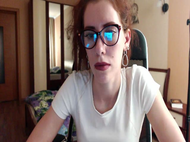 Live sex webcam photo for HollyIvory #268644793