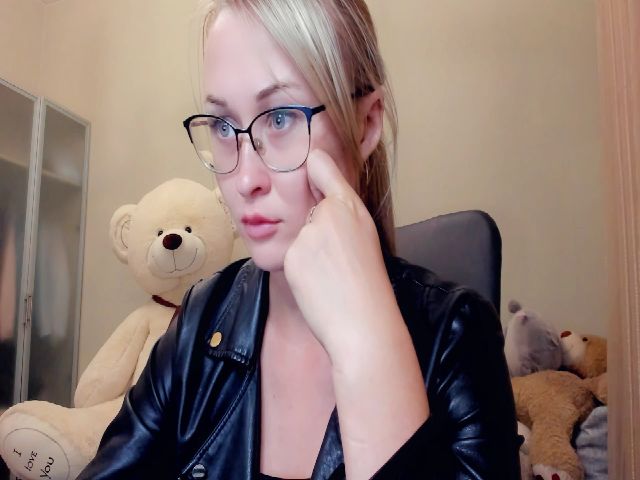 Live sex webcam photo for Mistress_Eva_ #268647378