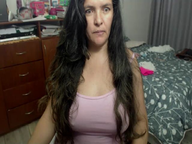 Live sex webcam photo for squirtx_hott #268639023