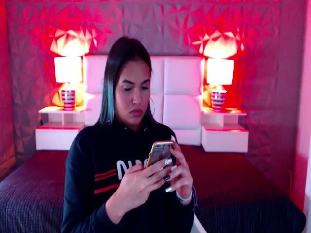 Live sex webcam photo for Infinitystarp #268643518