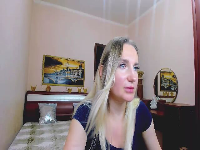 Live sex webcam photo for FerventGirl #268649580