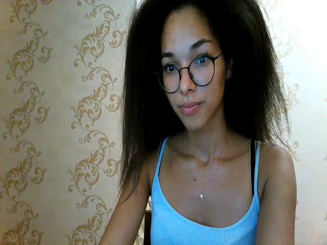 Live sex webcam photo for Carmel_Dee #268651353