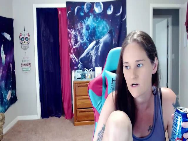 Live sex webcam photo for Lolabunny9 #268644915