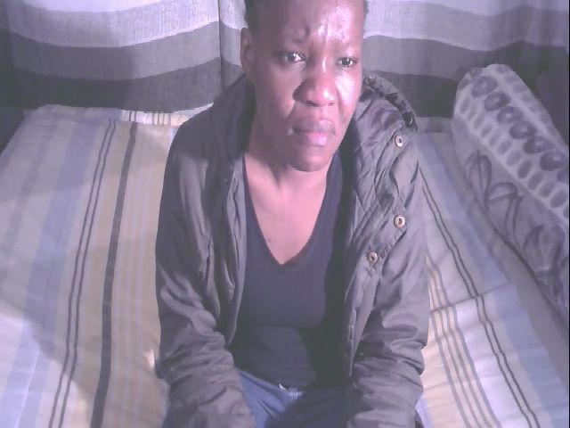 Live sex webcam photo for Sexybooty85 #268633760