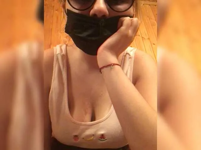 Live sex webcam photo for Irish8m #268629505