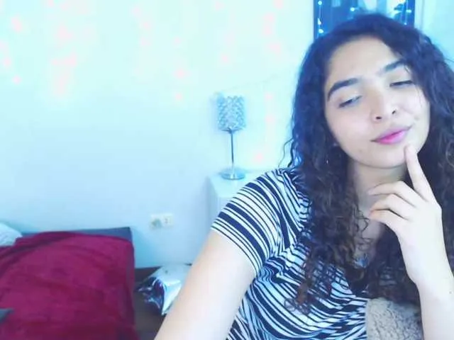 Live sex webcam photo for aria19xo #268640348