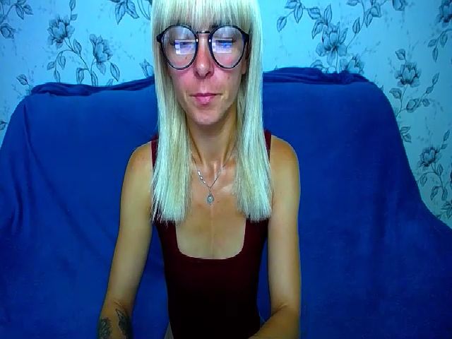 Live sex webcam photo for GabyKlum #268632437