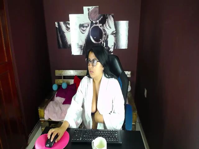 Live sex webcam photo for Hana_cute #268651301