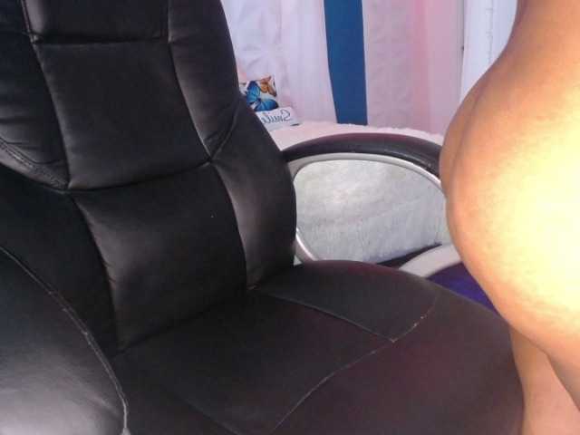 Live sex webcam photo for chelse-aryans #268646277