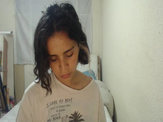 Live sex webcam photo for Sexygoddess20 #268637496