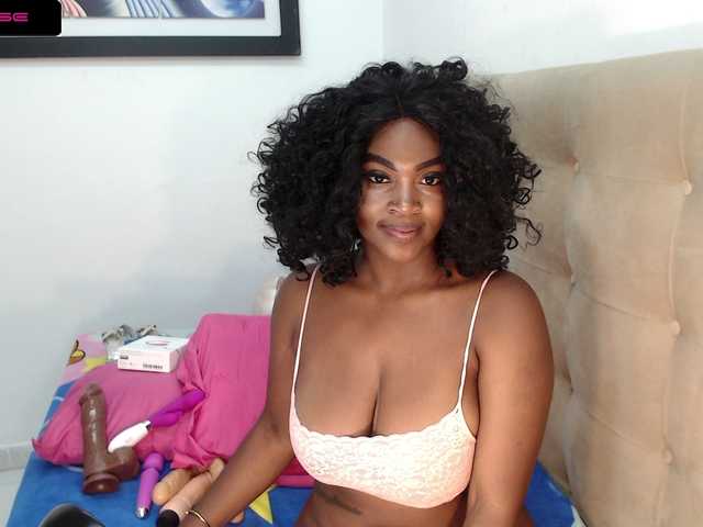 Live sex webcam photo for CharlizeBanks #268635661