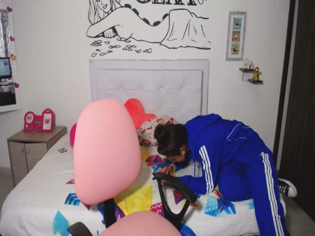 Live sex webcam photo for violeta09 #268631601