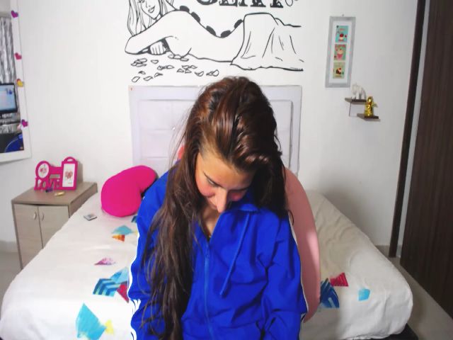 Live sex webcam photo for violeta09 #268631914