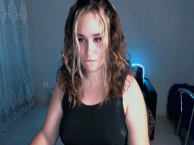 Live sex webcam photo for AlexaRainbow #268631084