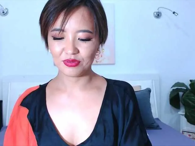 Live sex webcam photo for IzanamiJun #268639801