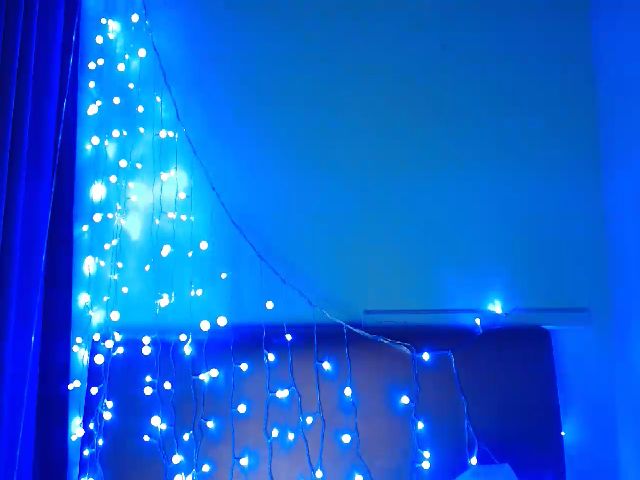 Live sex webcam photo for Emma_One1 #268636880