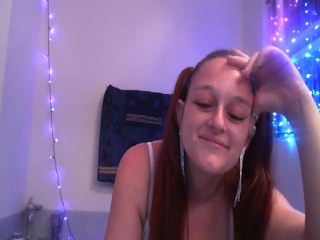 Live sex webcam photo for StarryGoddess #268631295