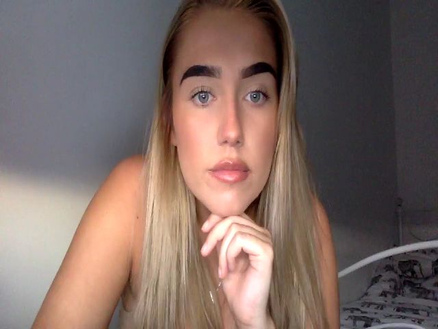 Live sex webcam photo for ElleBloom #268647470