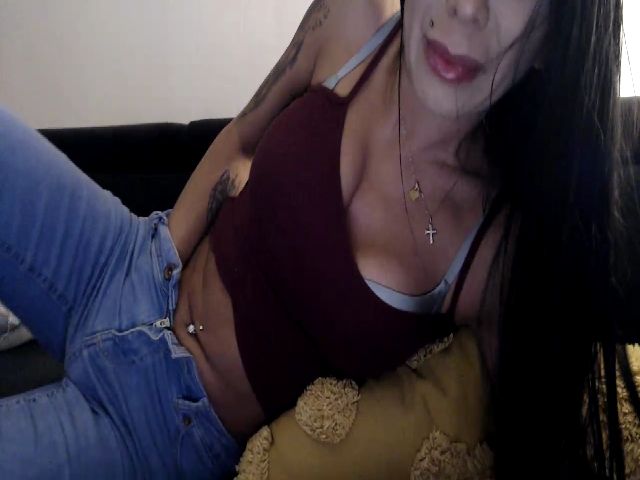 Live sex webcam photo for Sarah_0 #268631072