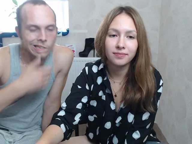 Live sex webcam photo for GreatCouple1 #268657592