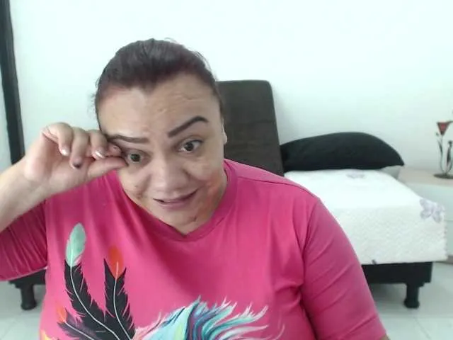 Live sex webcam photo for KimyStone #268669302