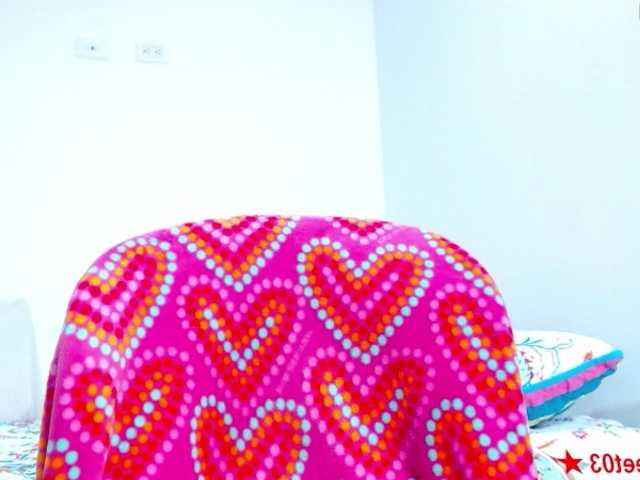 Live sex webcam photo for karol-sweet02 #268669770