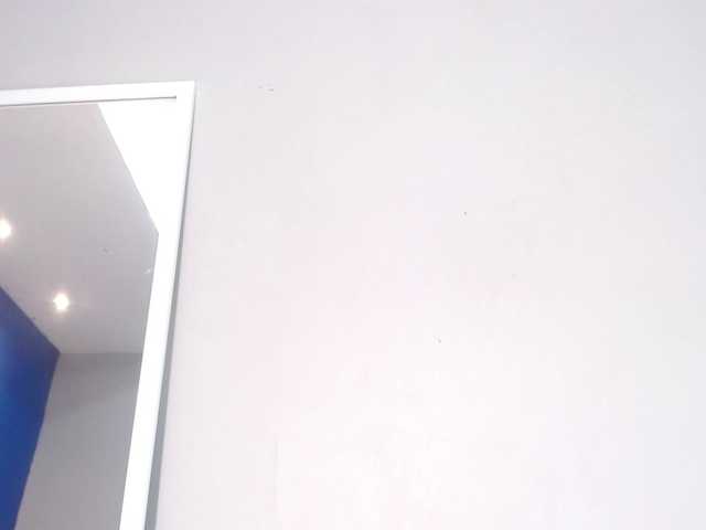 Live sex webcam photo for roxyjordan #268669114