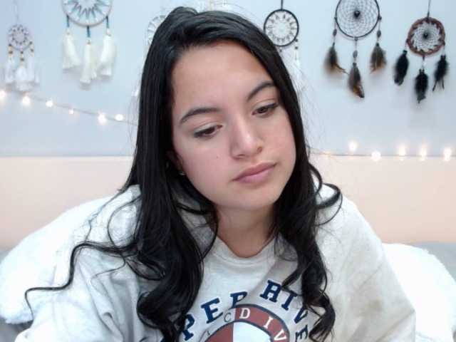 Live sex webcam photo for pretty-love #268652956