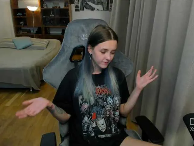 Live sex webcam photo for AsakiSen7 #268668376